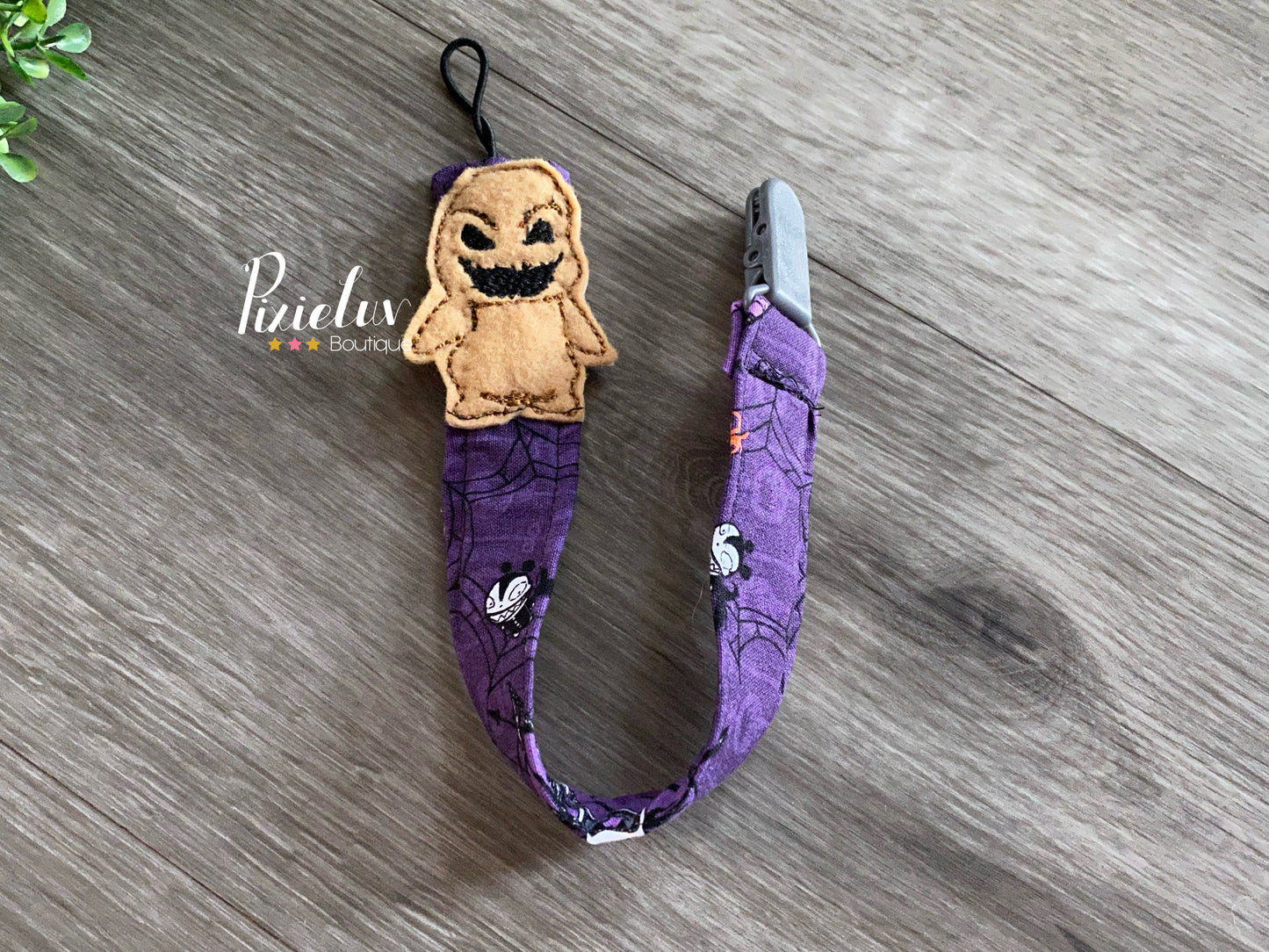 Halloween Trash Man Nightmare Town Inspired Pacifier Clip with Feltie, Baby Accessories, Baby Shower Gift | Soother Pacifier Plastic Clip